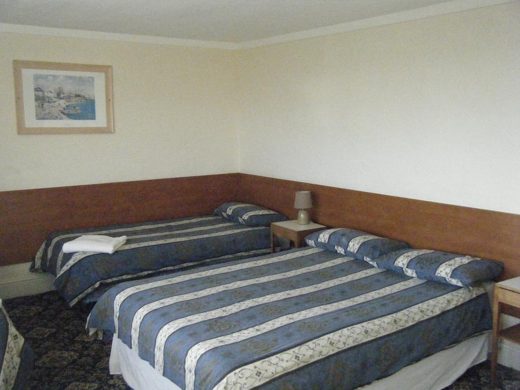 Tudor Court Hotel Swansea Zimmer foto